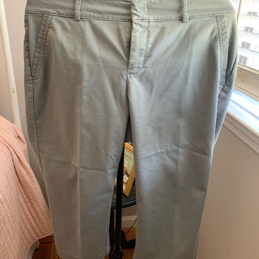 Capri pants.